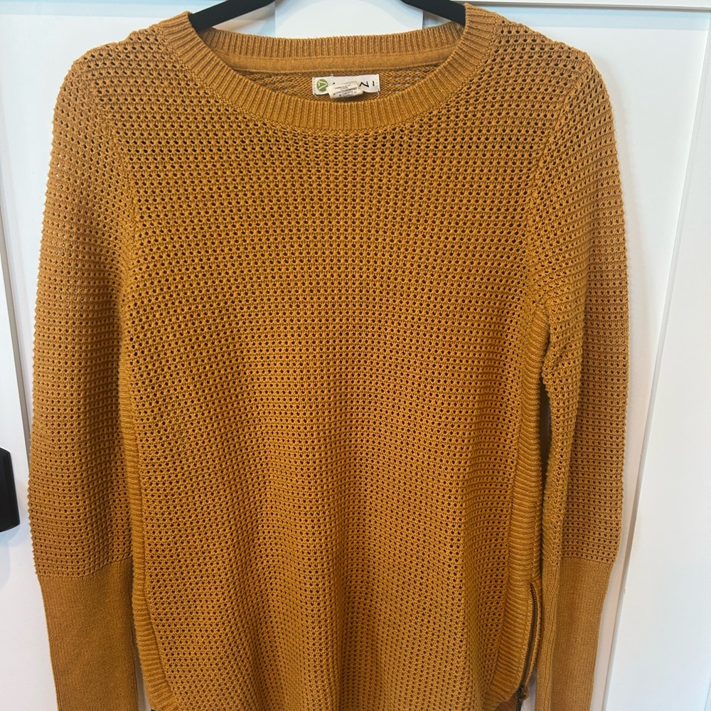 Golden Knit Sweater (Small)